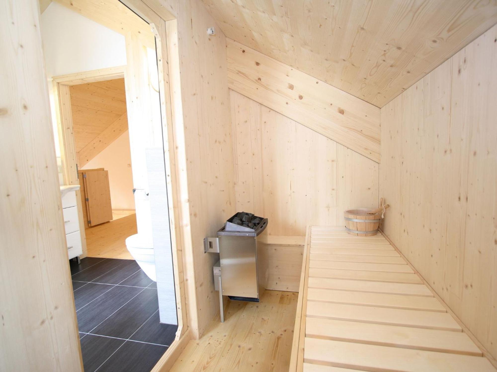 Nice Chalet In Hohentauern Styria With Sauna Villa Esterno foto