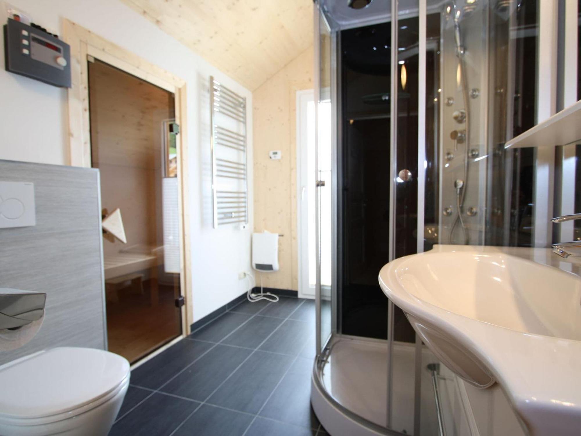 Nice Chalet In Hohentauern Styria With Sauna Villa Esterno foto