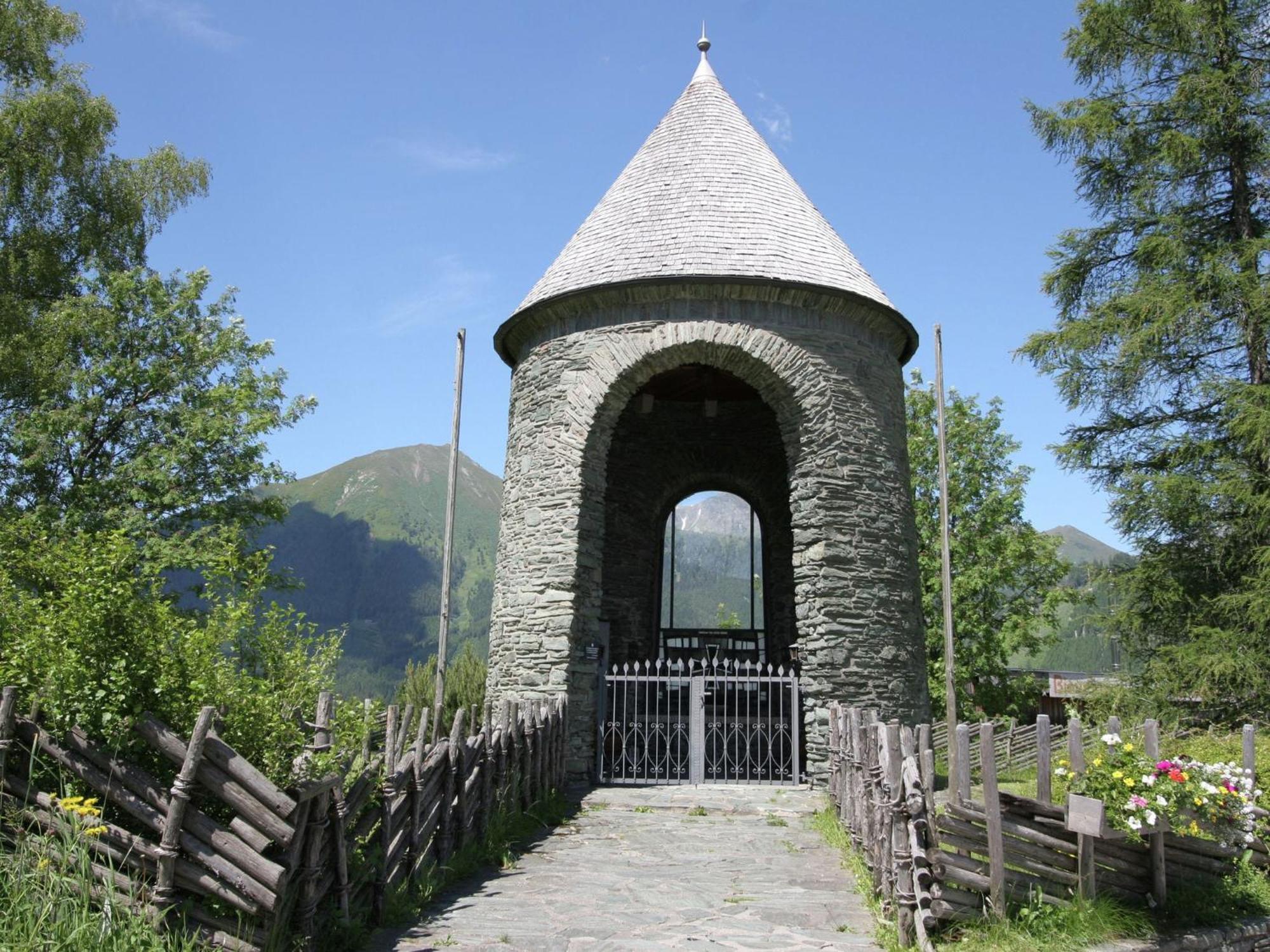 Nice Chalet In Hohentauern Styria With Sauna Villa Esterno foto